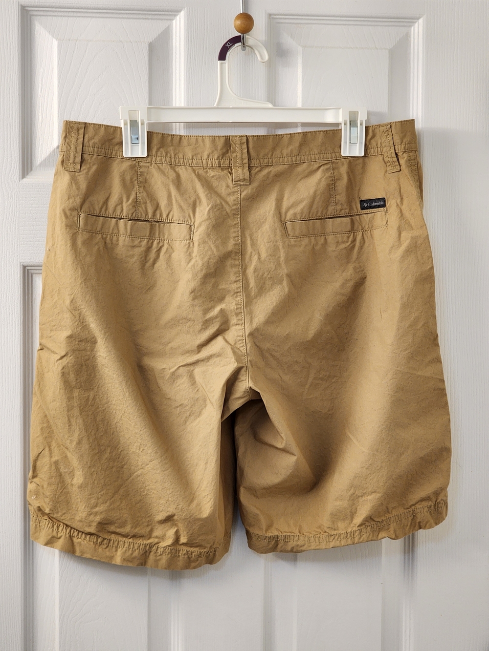 Columbia Men's Khaki Flat-Front Casual Shorts - Picture 7 of 9
